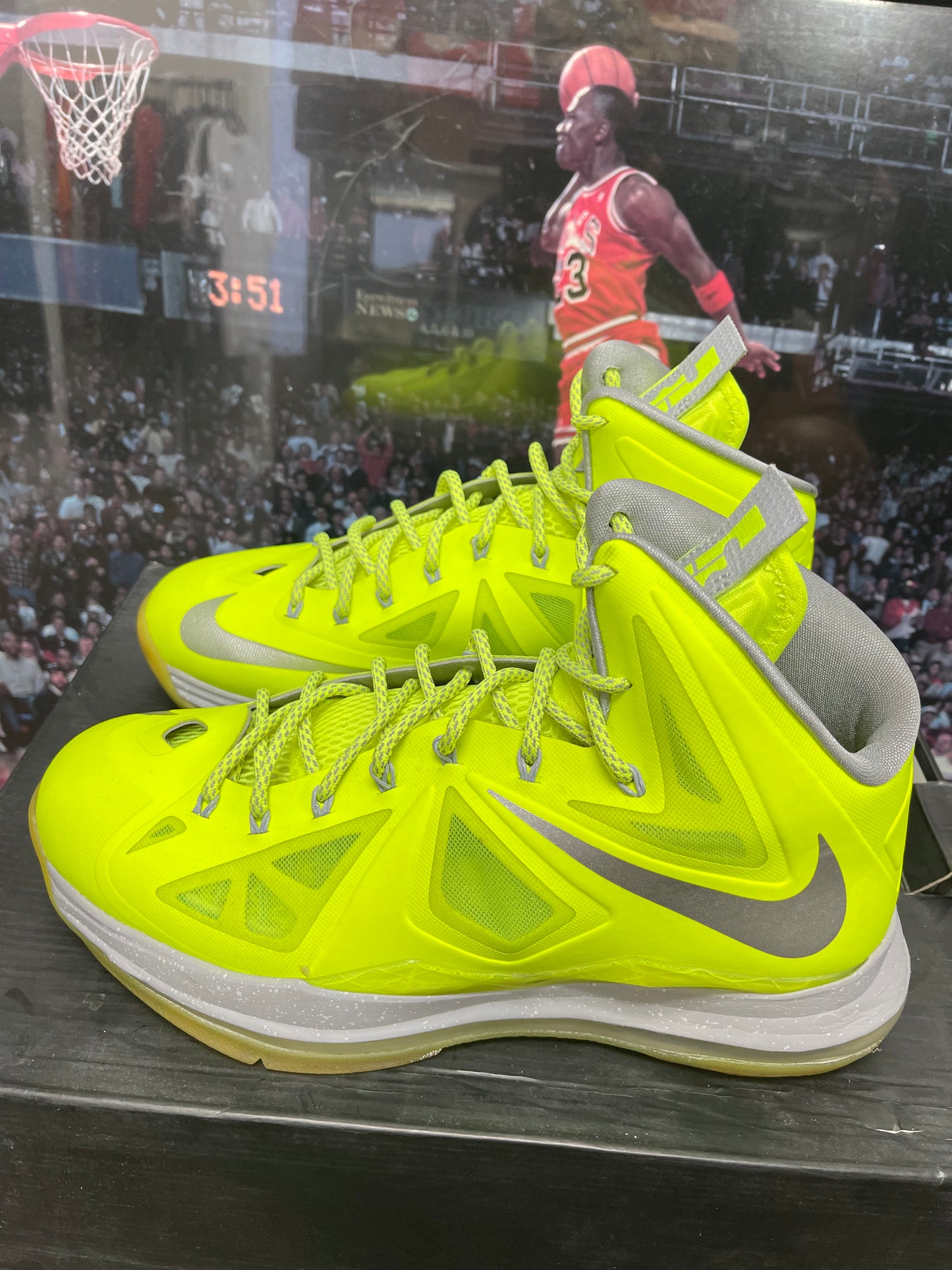 Nike Lebron Elite 5 trainers in Volt and Light Smoke Grey #basketball size 10