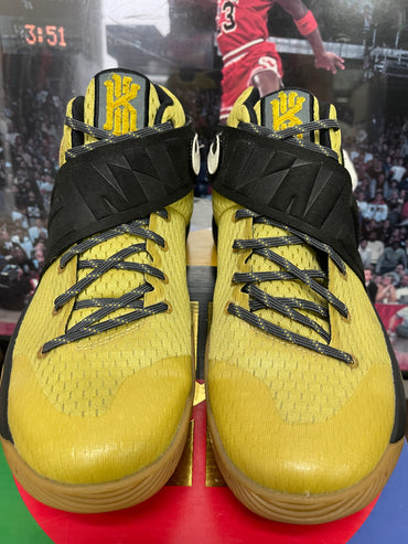 Kyrie 2 All Star Northern Lights size 10