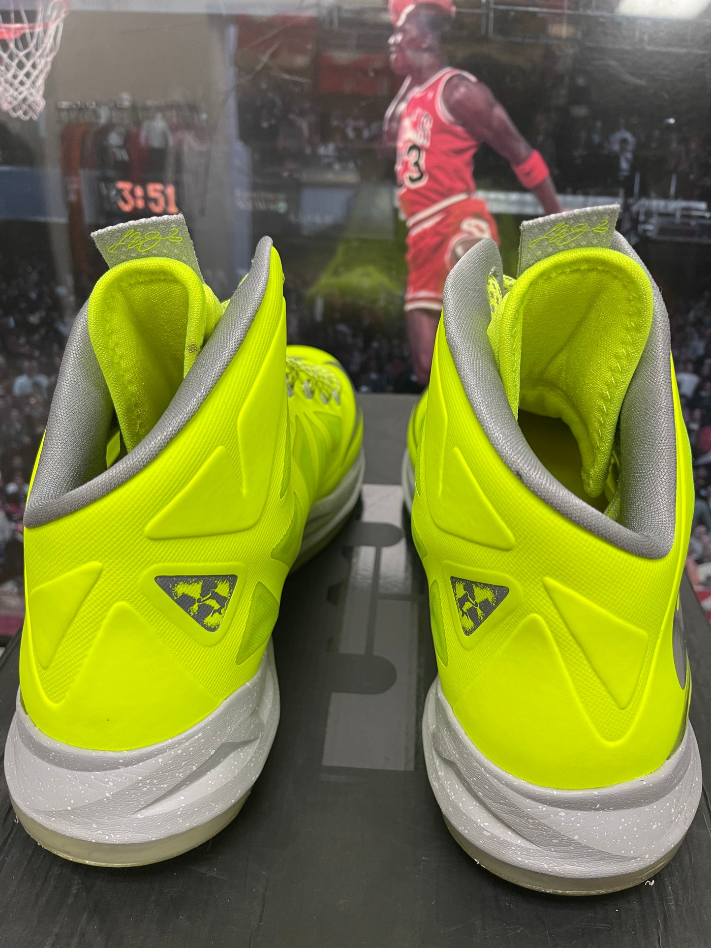 Nike Lebron Elite 5 trainers in Volt and Light Smoke Grey #basketball size 10