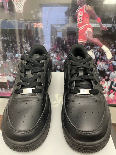 Air Force 1 Low Black Size 7Y