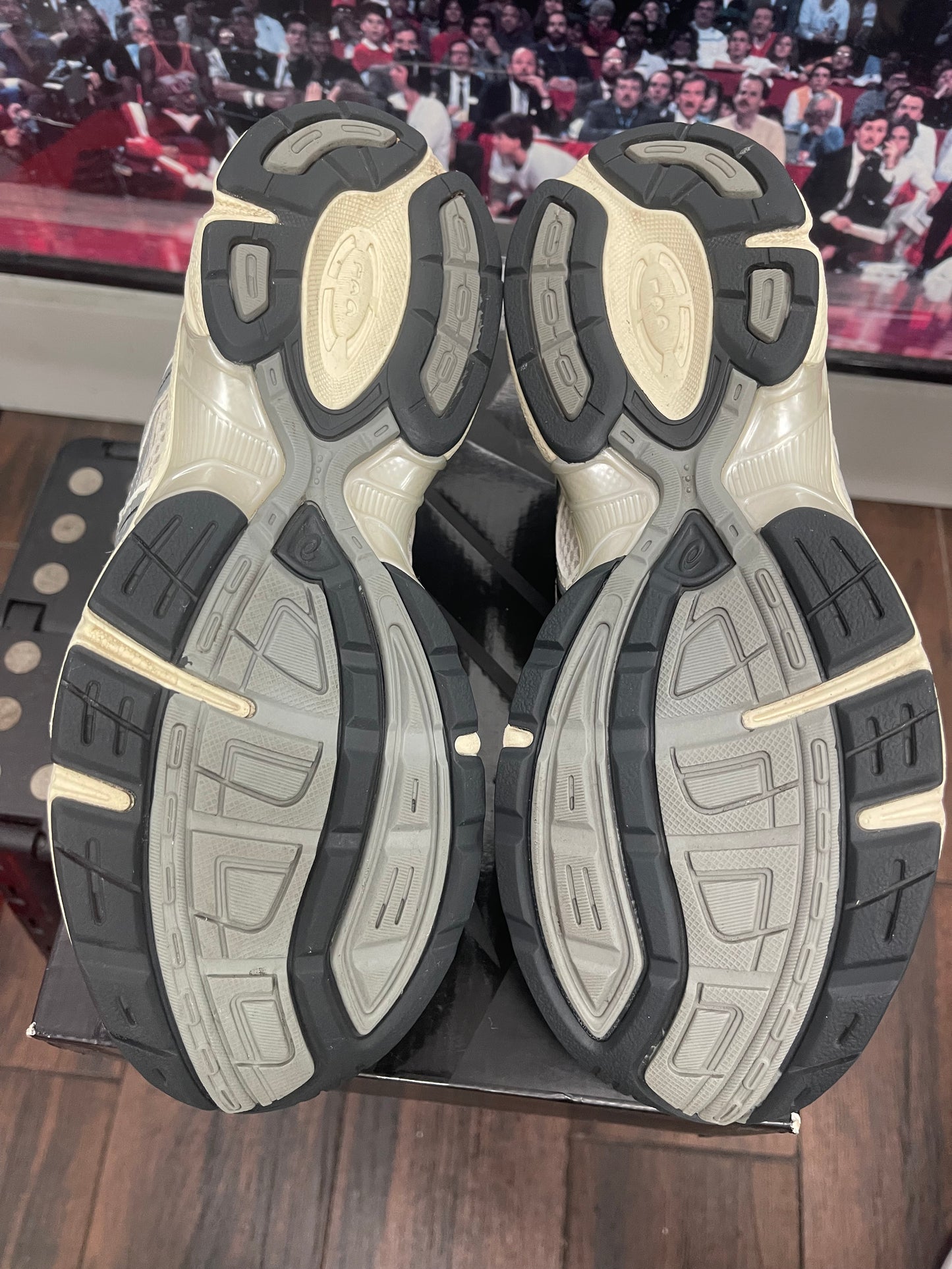 Asics Gel 1130 size 8 women