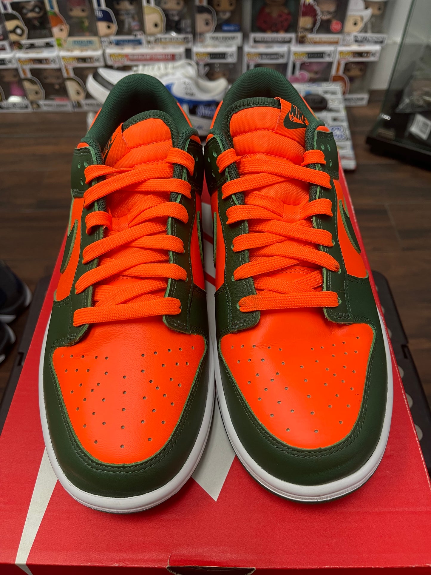 Dunk low Miami Hurricanes Size 8.5