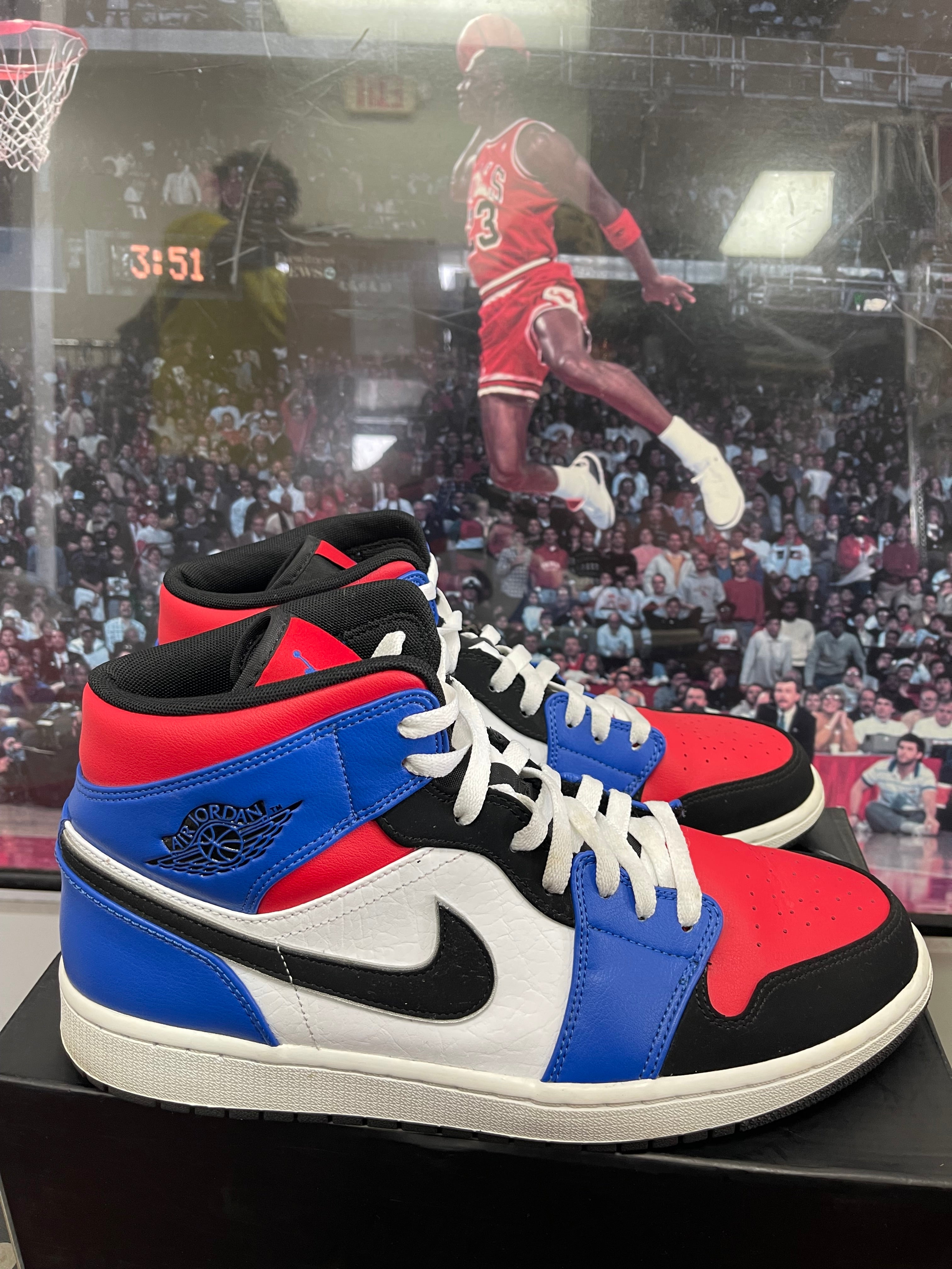 Air Jordan Retro 1 Mid ‘ Top 3 ‘ size 12