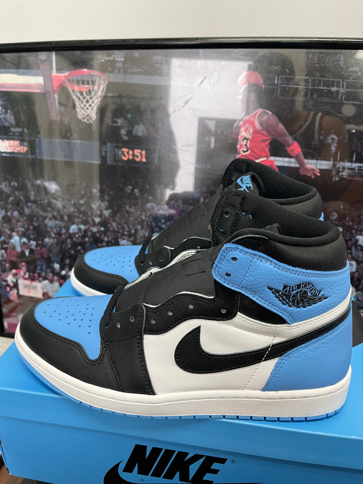 Air Jordan Retro 1 High OG ‘ UNC Toe ‘ Size 11