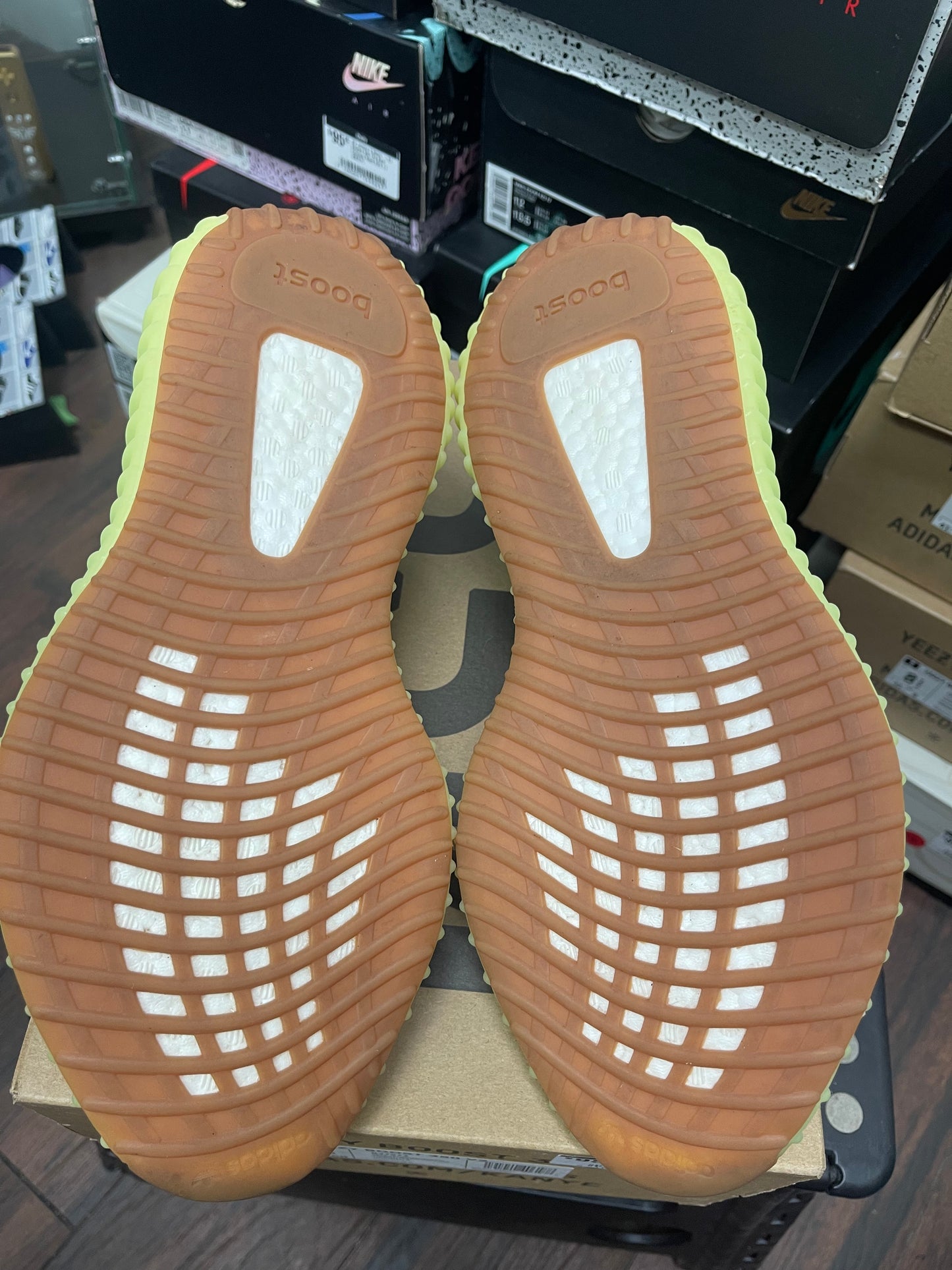 Yeezy Boost 350 V2 ‘ Semi Frozen Yellow ‘ Size 8.5