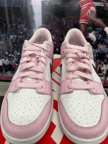 Dunk low ‘ Pink Foam ‘ Size 7Y