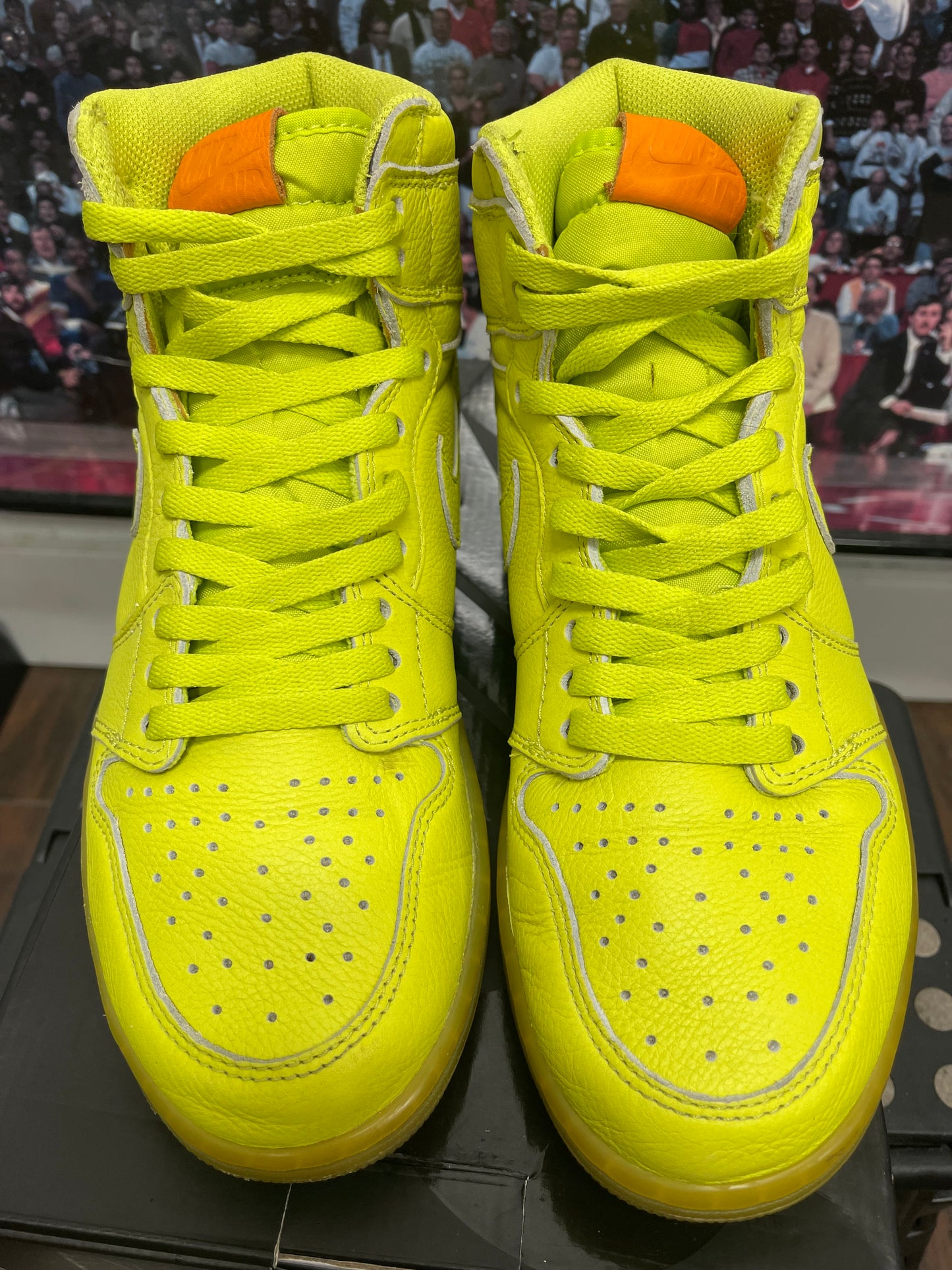 Air Jordan Retro 1 High OG ‘ Gatorade ‘ Size 8