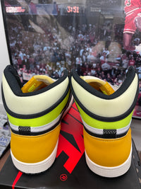 Air Jordan Retro 1 High OG ‘ Volt ‘ Size 11.5