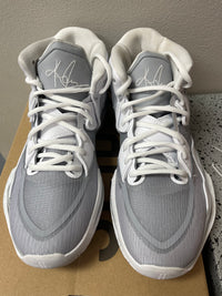 Kyrie Infinity Wolf Grey size 8