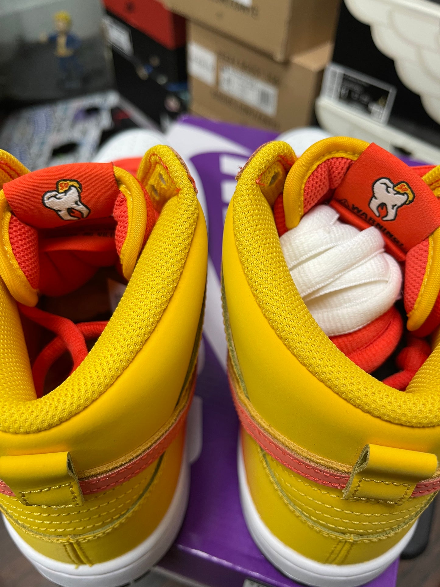 Dunk High ‘ Sweet Tooth ‘ Size 9