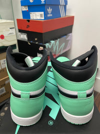 Air Jordan Retro 1 High OG ‘ Green Glow ‘ Size 11.5