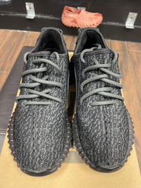 Yeezy Boost 350 Pirate Black size 6