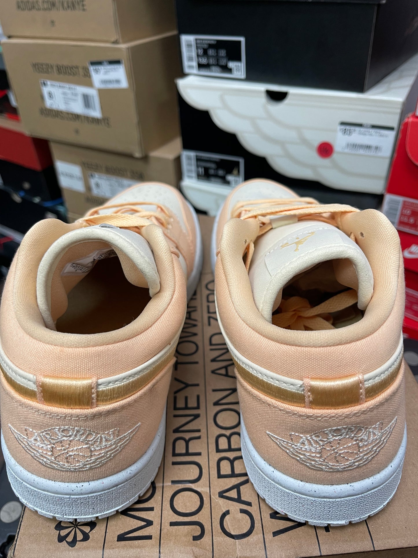 Air Jordan 1 low ‘ Gold ‘ Size 8 men
