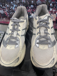 Asics Gel 1130 size 8 women
