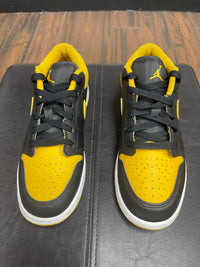 Air Jordan Retro 1 Low ‘ Yellow Ochre ‘ Size 4.5y