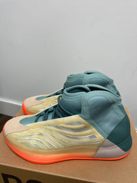 Adidas Yeezy QNTM ‘ Hi-Res Coral ‘ Size 11