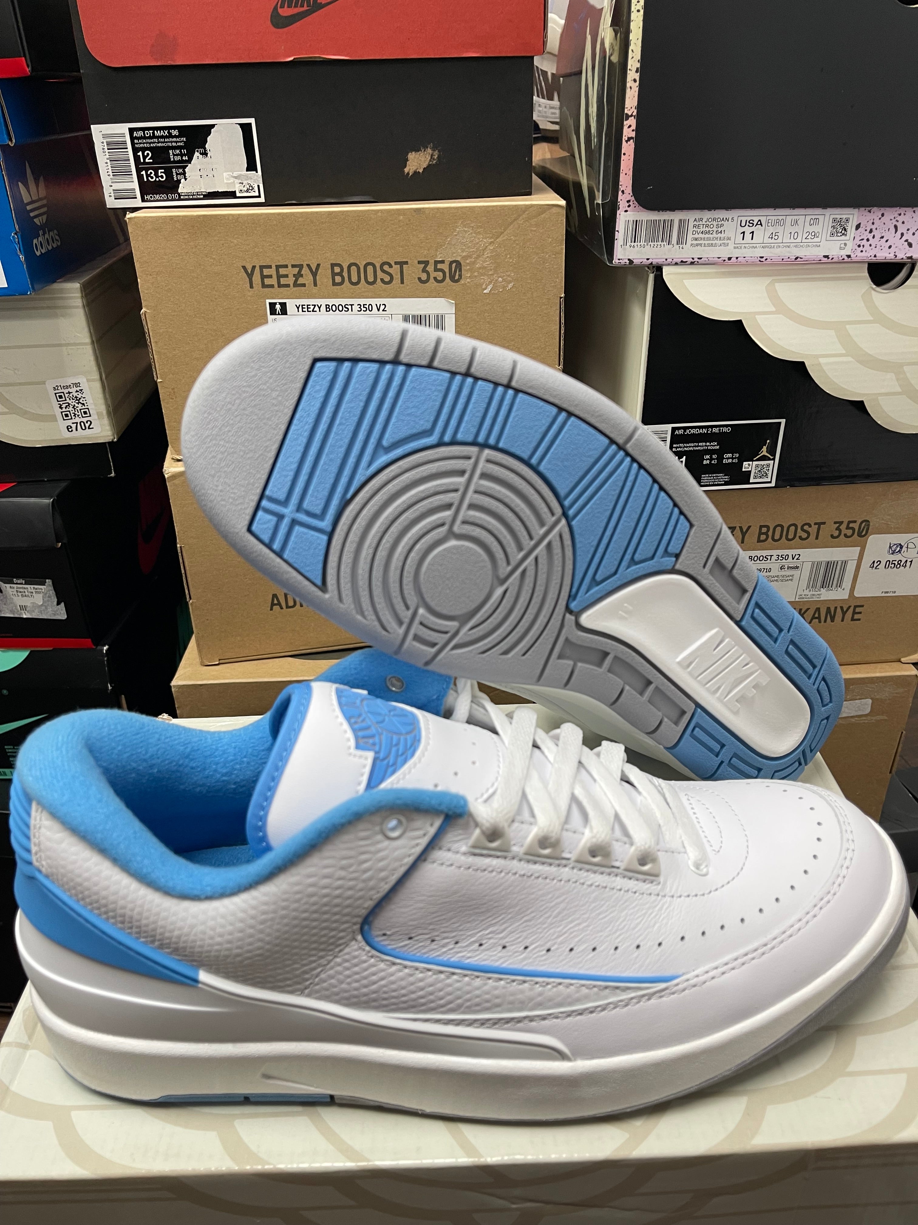 Air Jordan Retro 2 Low ‘ UNC ‘ size 11