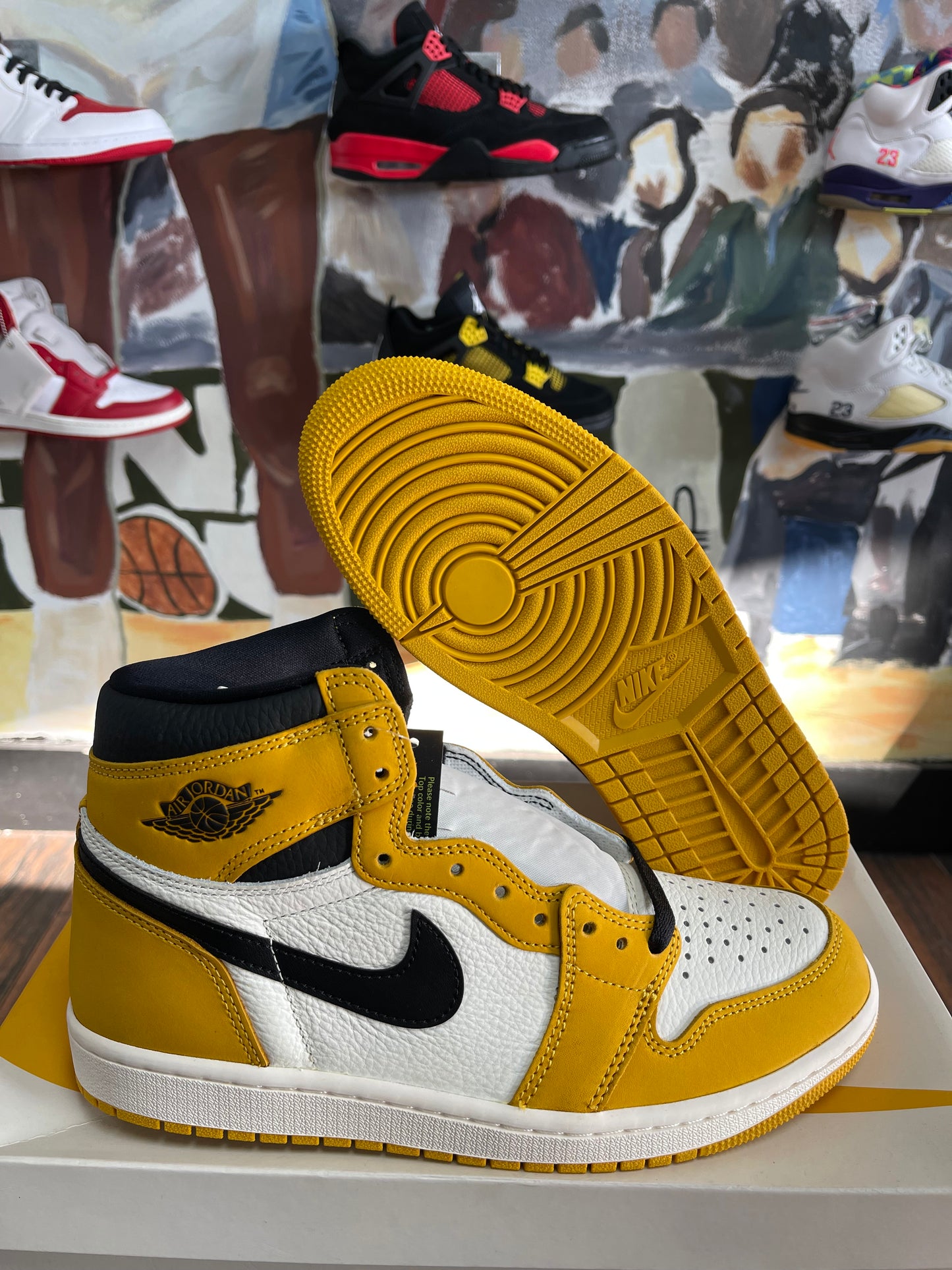 Air Jordan Retro 1 High OG ‘ Yellow Ochre ‘ Size 8.5