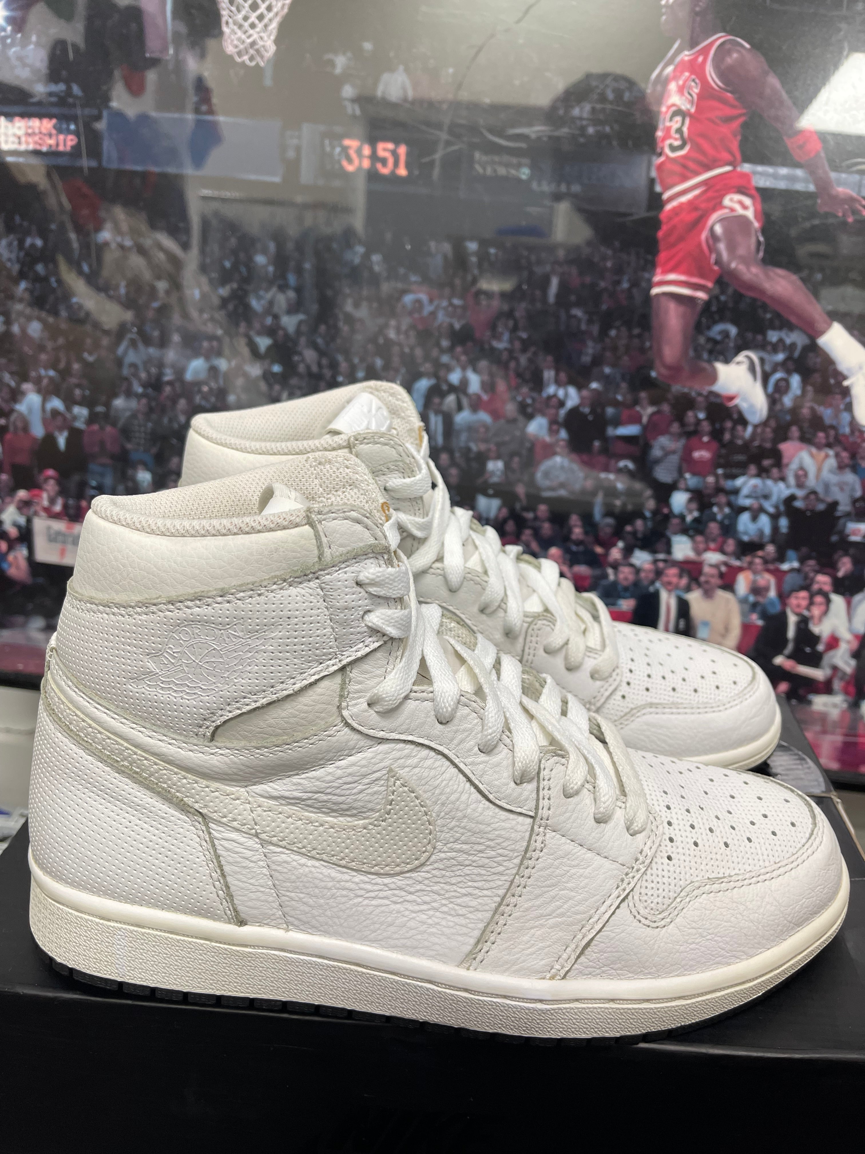 Air Jordan Retro 1 High OG ‘ White Perforated ‘ Size 8.5