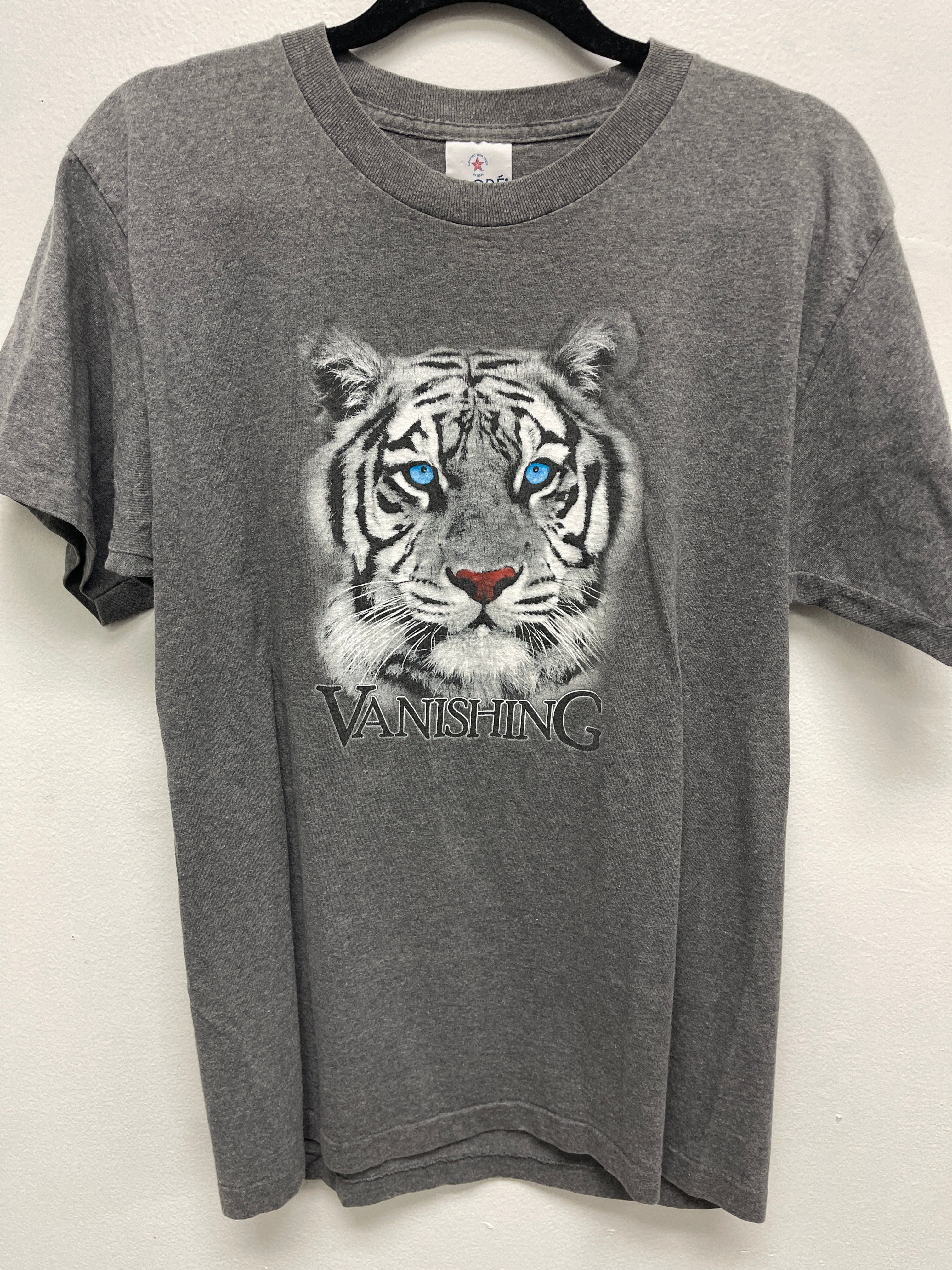 Vanishing Tiger tee size MEDUIM