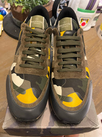 Valentino Garavani yellow stone Rockrunner size 11.5
