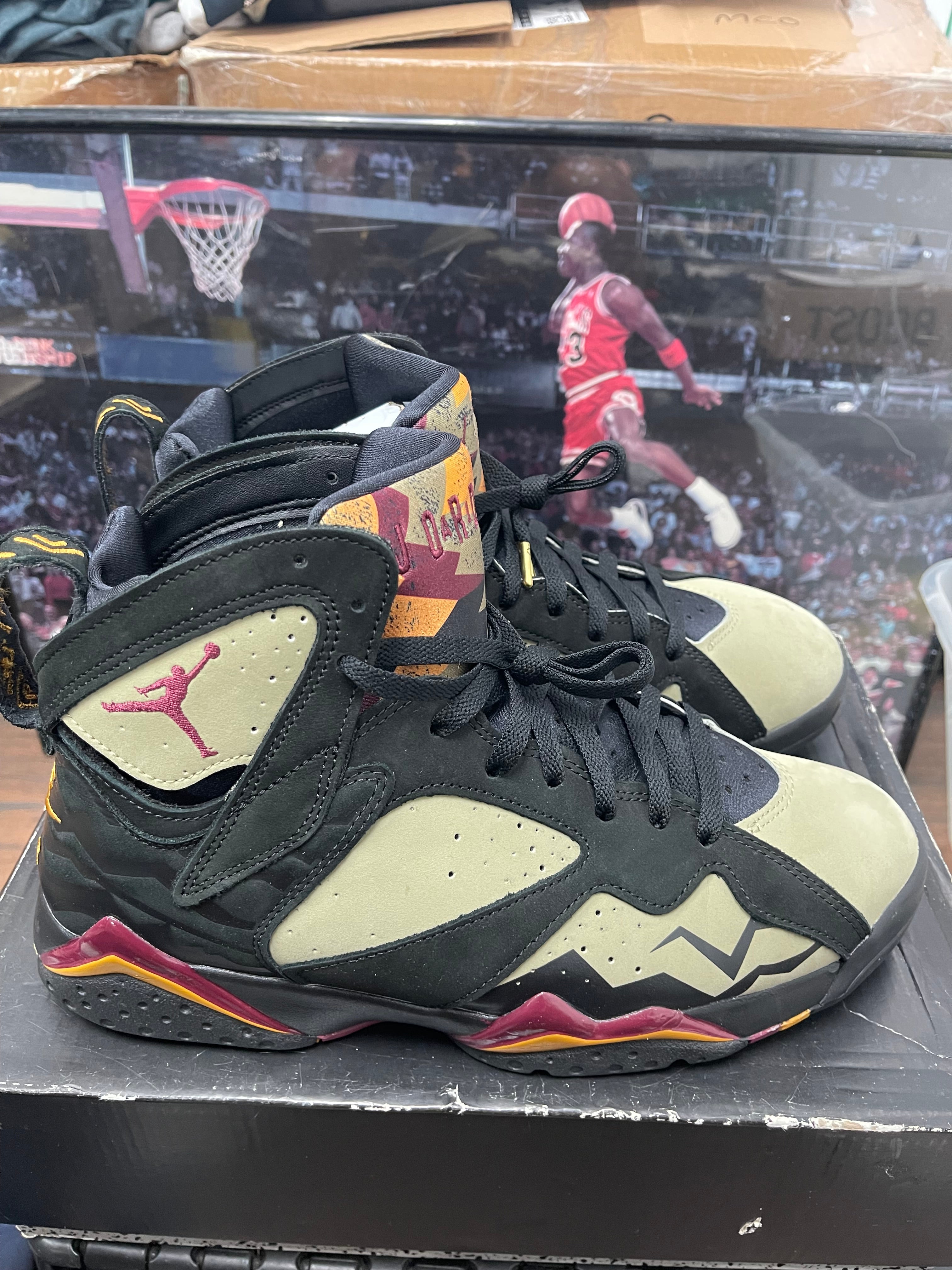 Air Jordan Retro 6 ‘ Black Olive ‘ Size 9