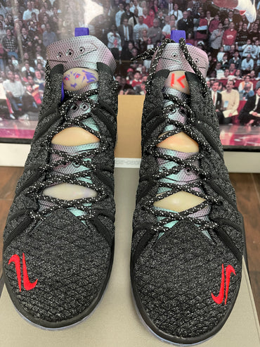 LeBron 18 The Chosen 2 Size 9