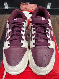 Dunk low Valentine Day size 11.5