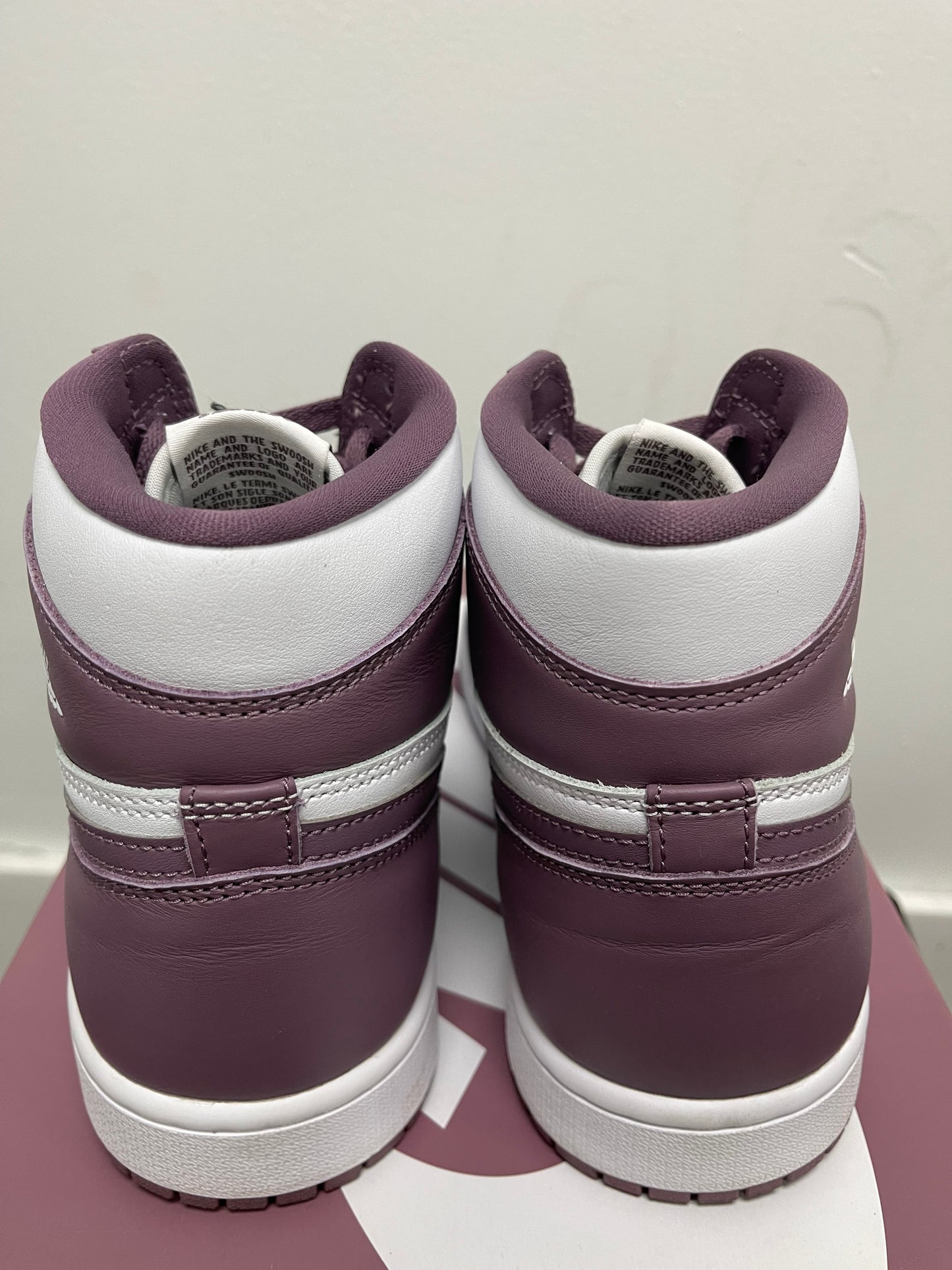 Air Jordan Retro 1 High OG ‘ High Mauve ‘ Size 10.5