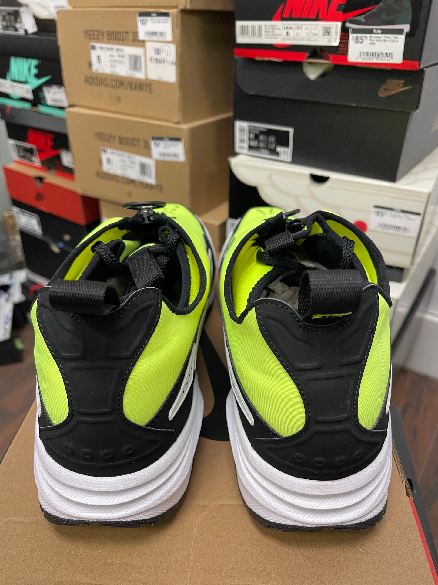 Air Sunder Max Electric Green size 12 men