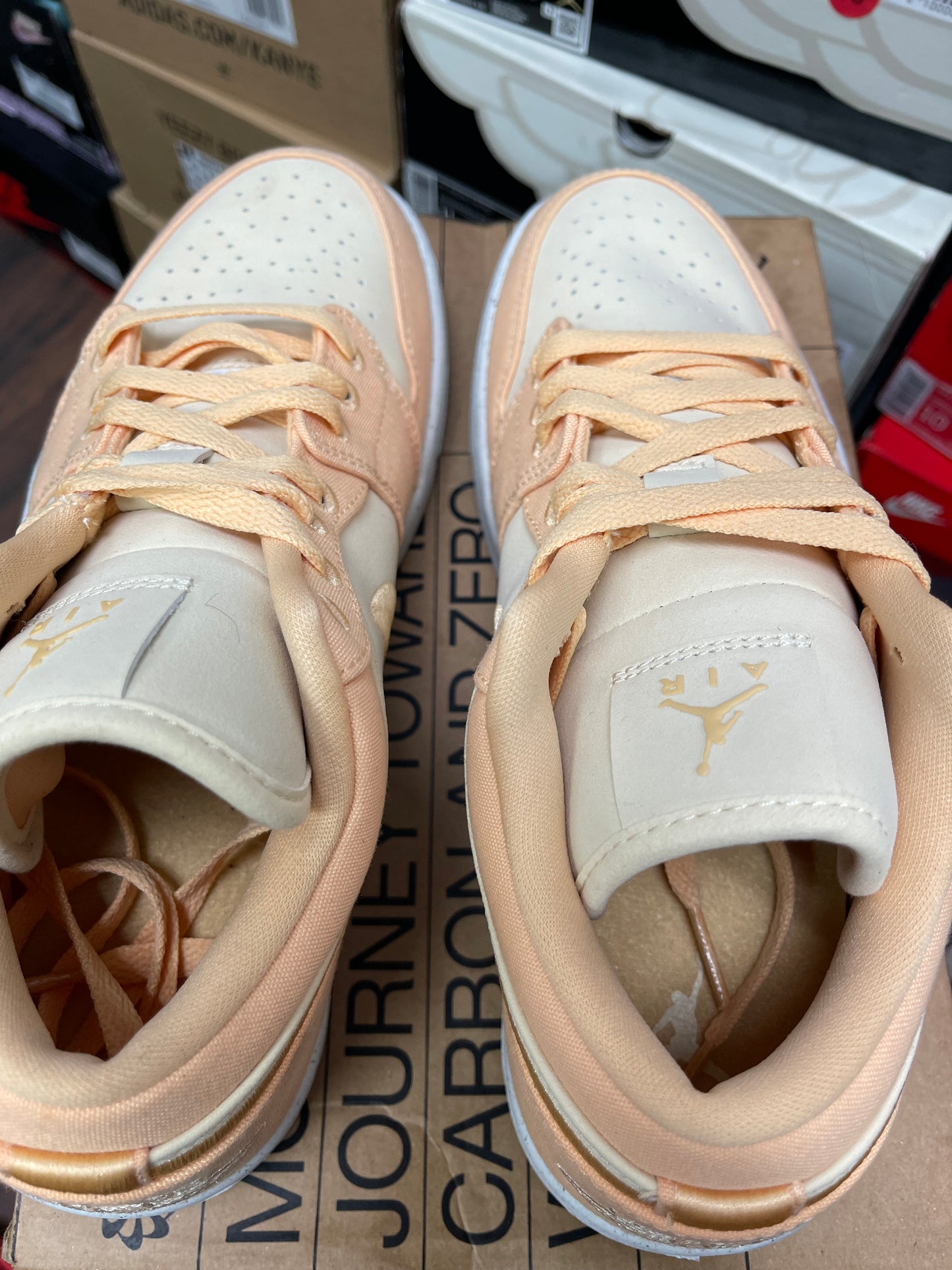 Air Jordan 1 low ‘ Gold ‘ Size 8 men
