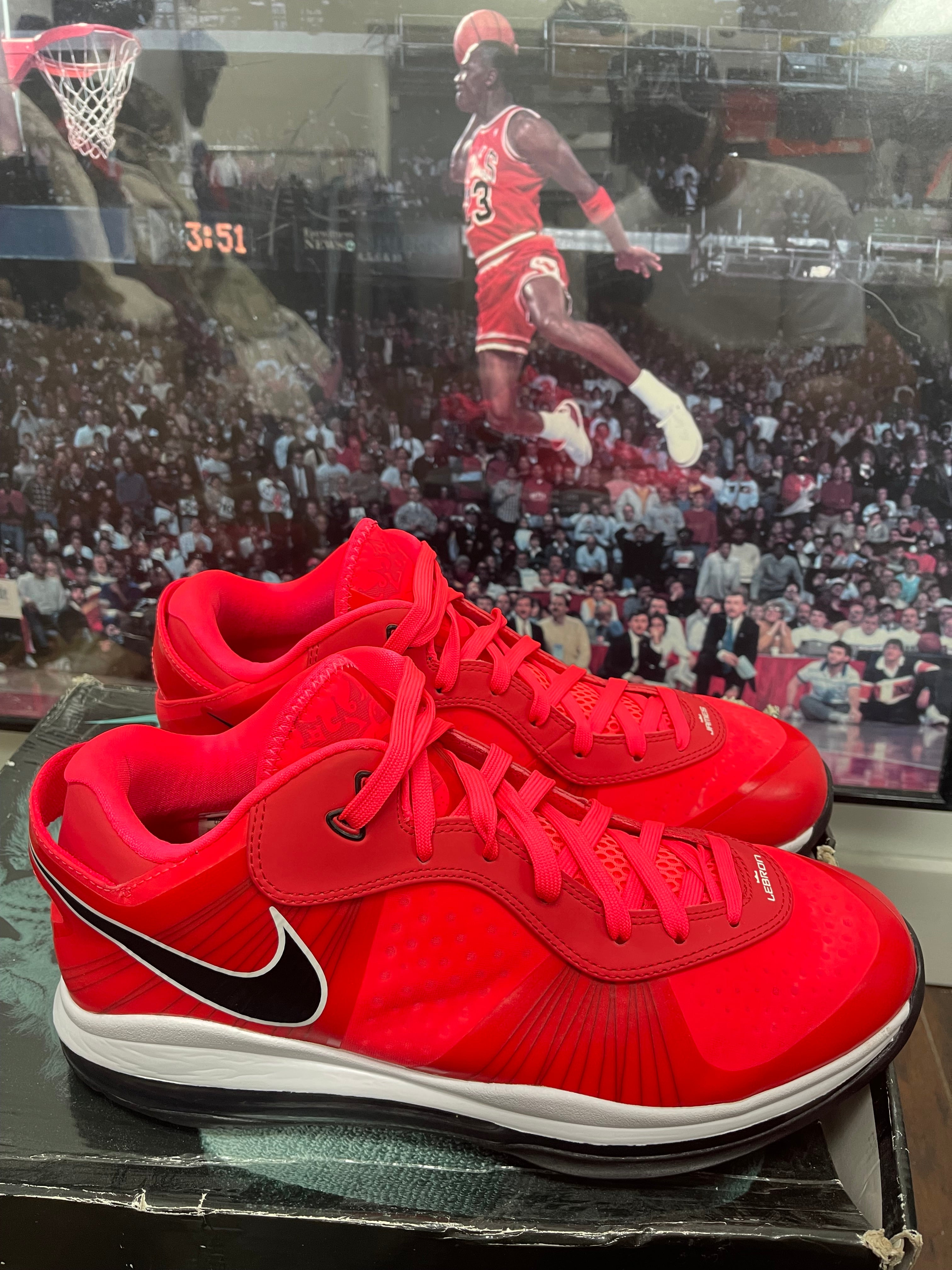 LeBron 8 V2 Low ‘ Solar Red ‘ Size 13