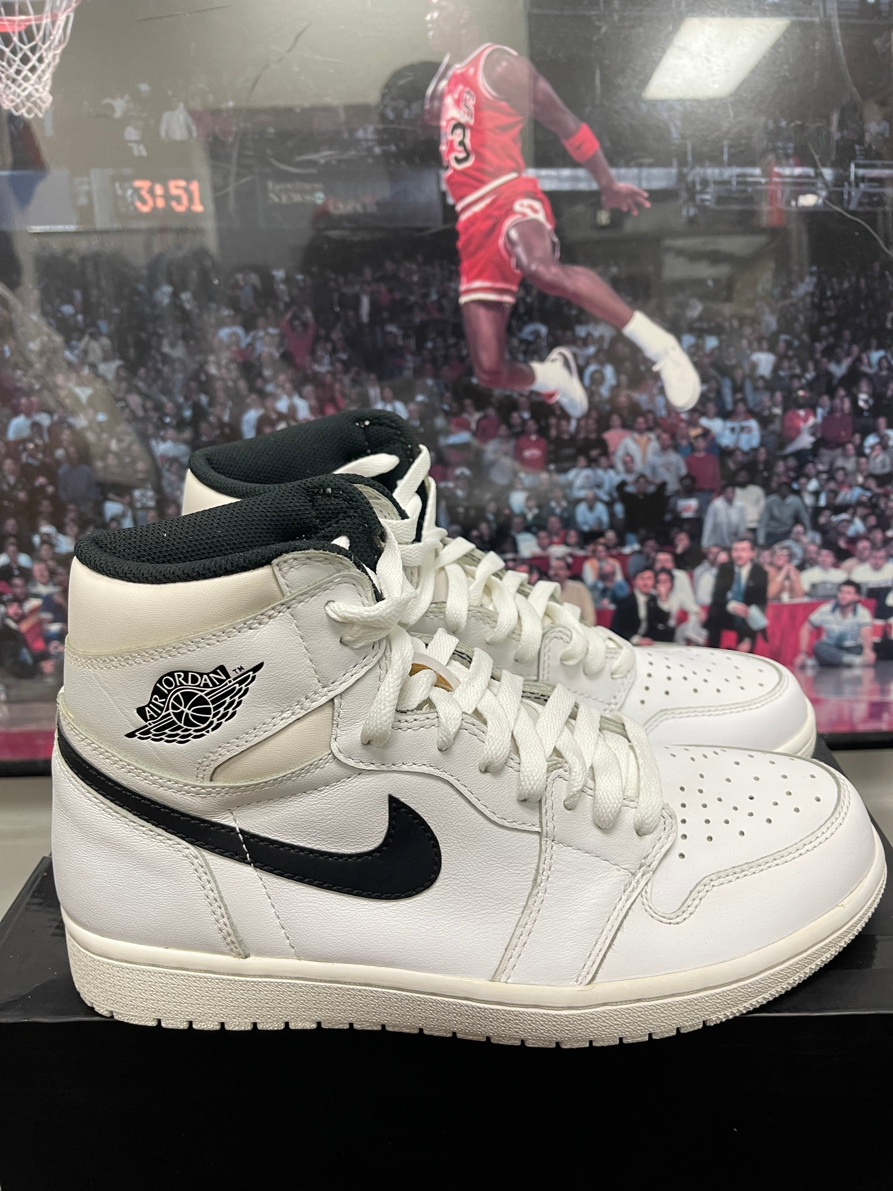 Air Jordan Retro 1 High OG ‘ Yin Yang ‘ Size 8.5