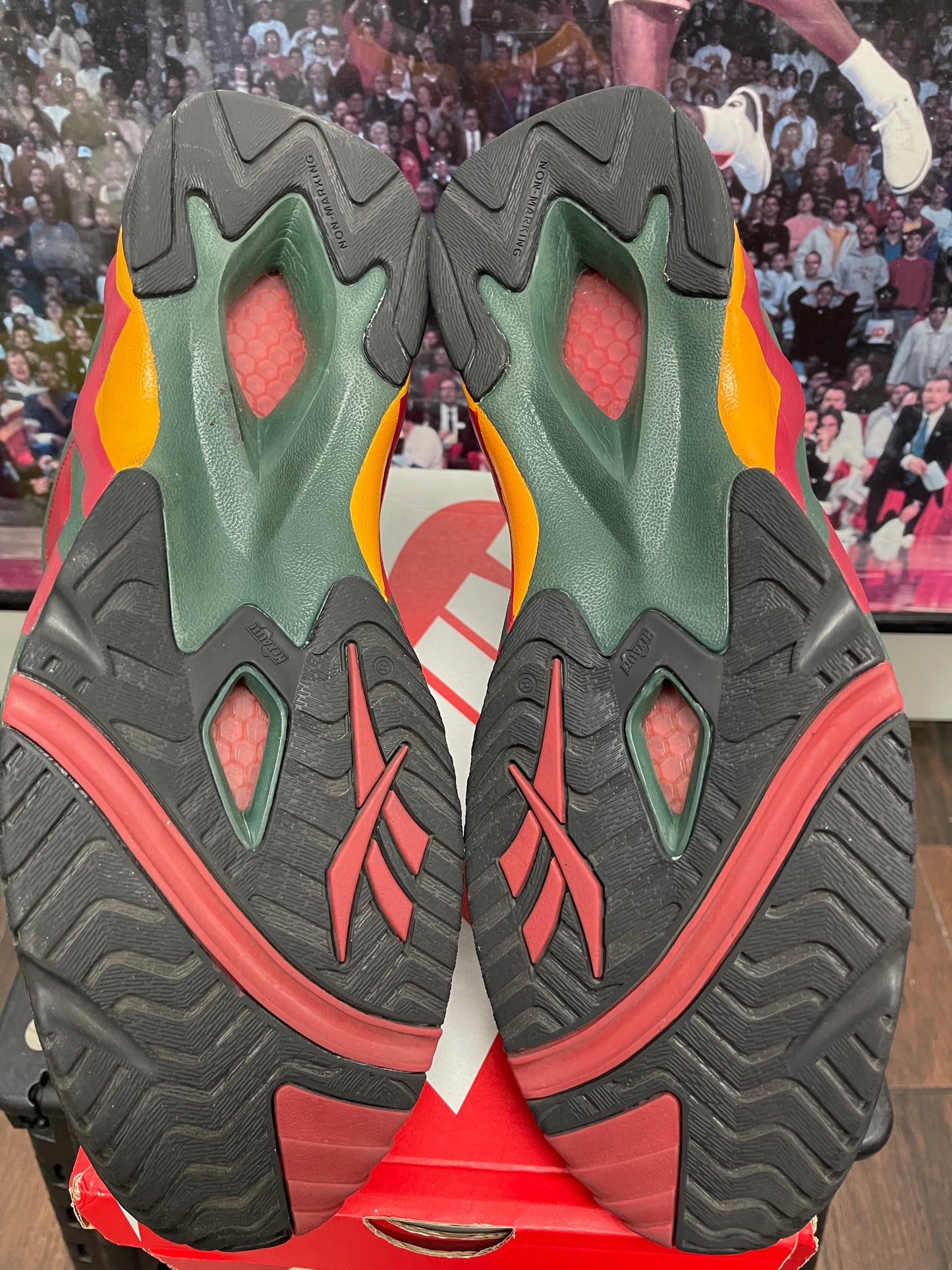 Kamikaze ‘ Seattle ‘ Size 13