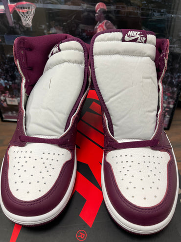 Air Jordan Retro 1 High OG ‘Bordeaux’ Size 10