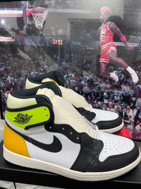 Air Jordan Retro 1 High OG ‘ Volt ‘ Size 11.5