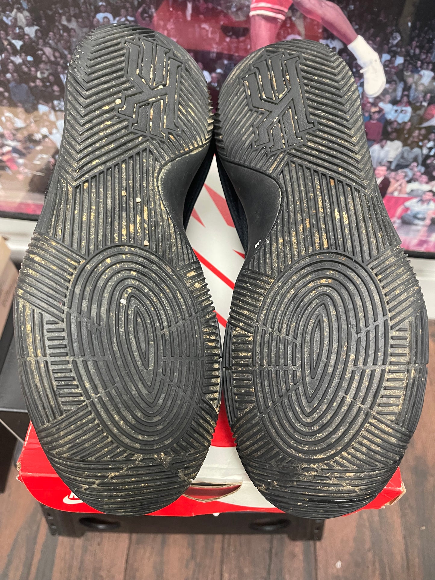 Kyrie 2 Triple Black Size 10