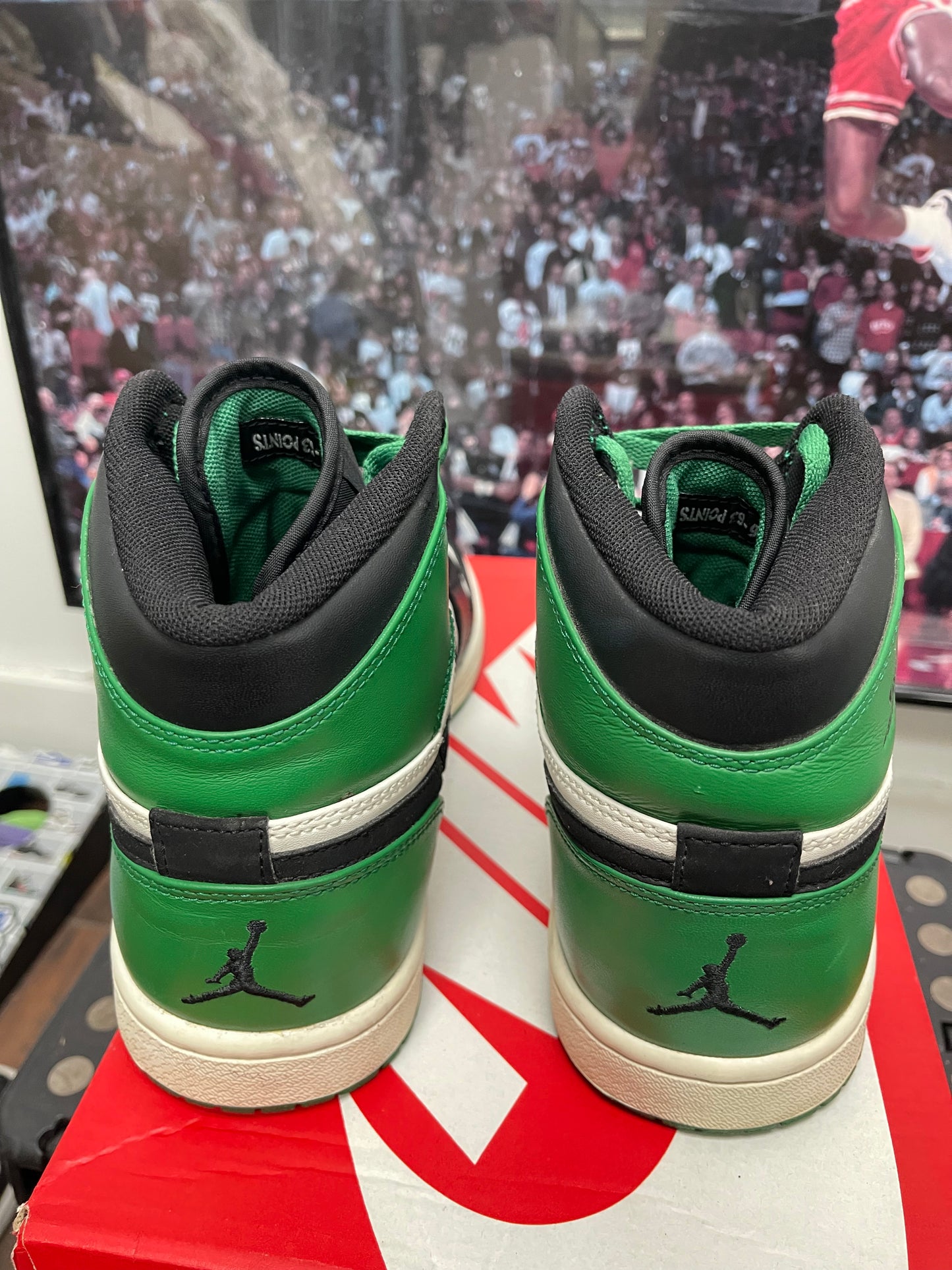 Air Jordan Retro 1 High ‘ Boston Celtics ‘ Size 8