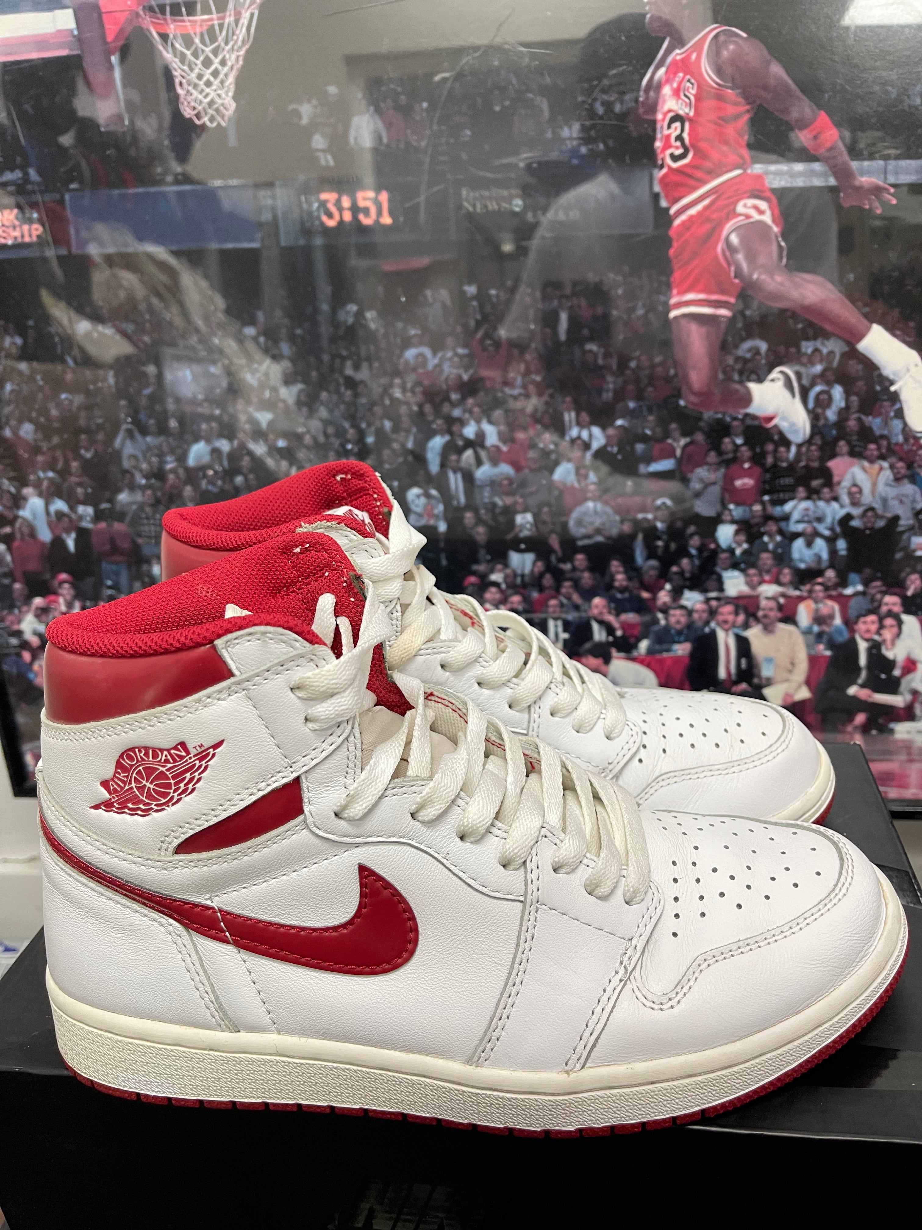 Air Jordan Retro 1 High OG ‘ Metallic Red ‘ Size 8.5