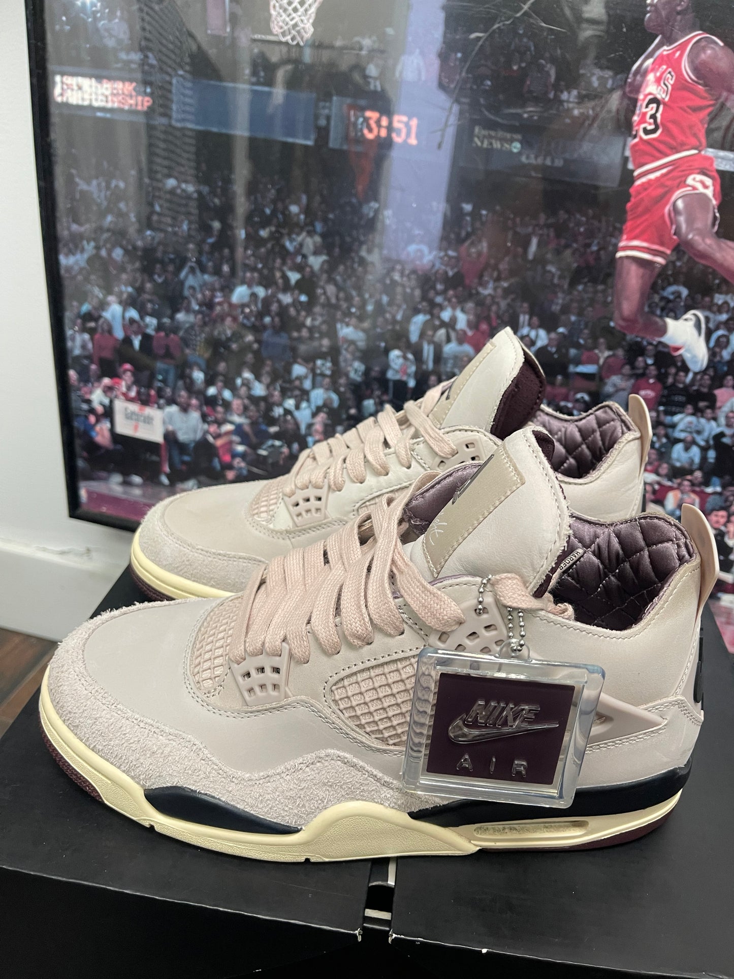 A Ma Maniere❌Air Jordan Retro 4 Size 9 men