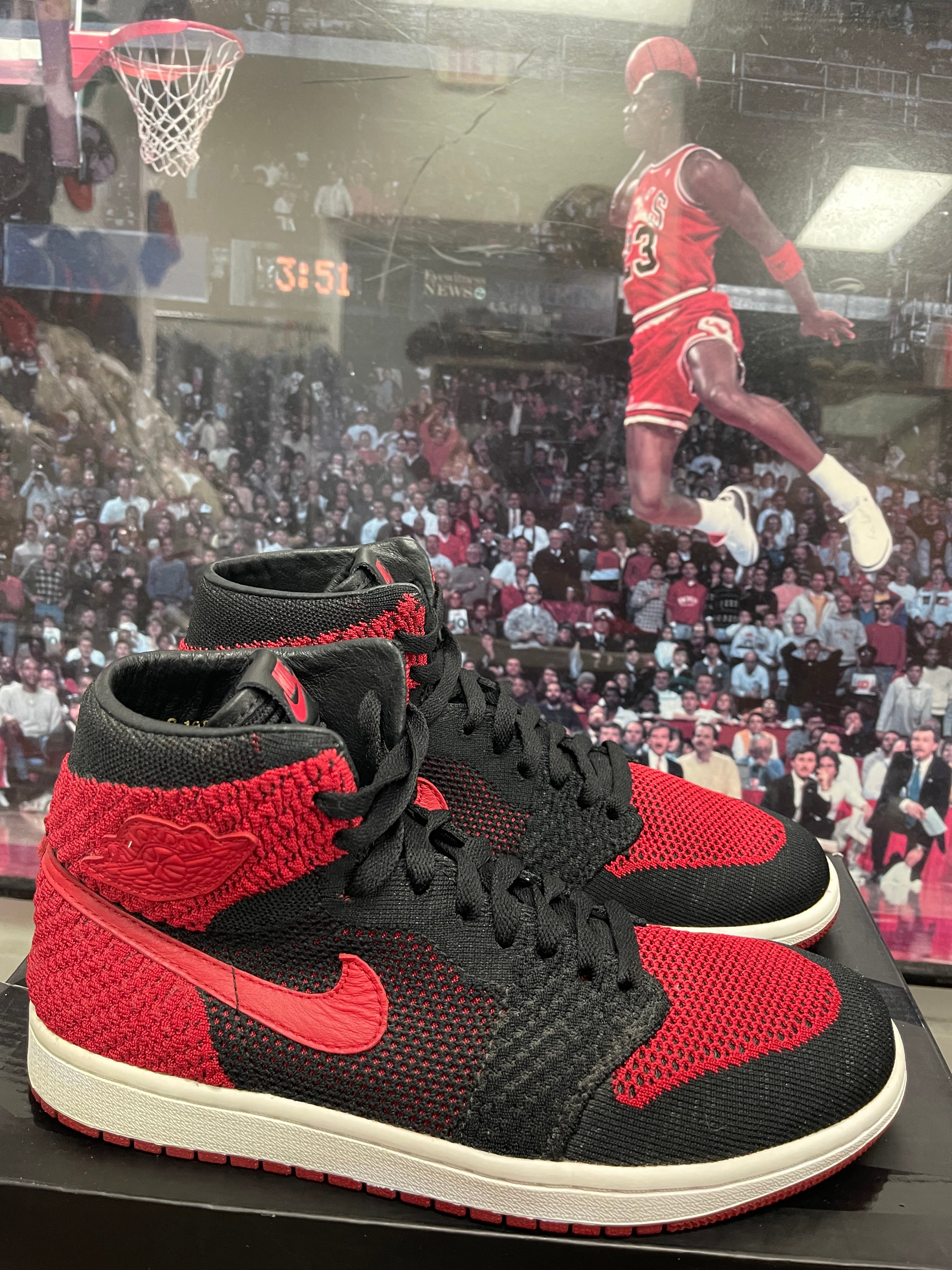 Air Jordan Retro 1 High OG ‘ FlyKnit Bred ‘ Size 8