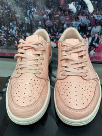 Air Jordan 1 Low ‘ Swooshless ‘ Size 8 Arctic Orange