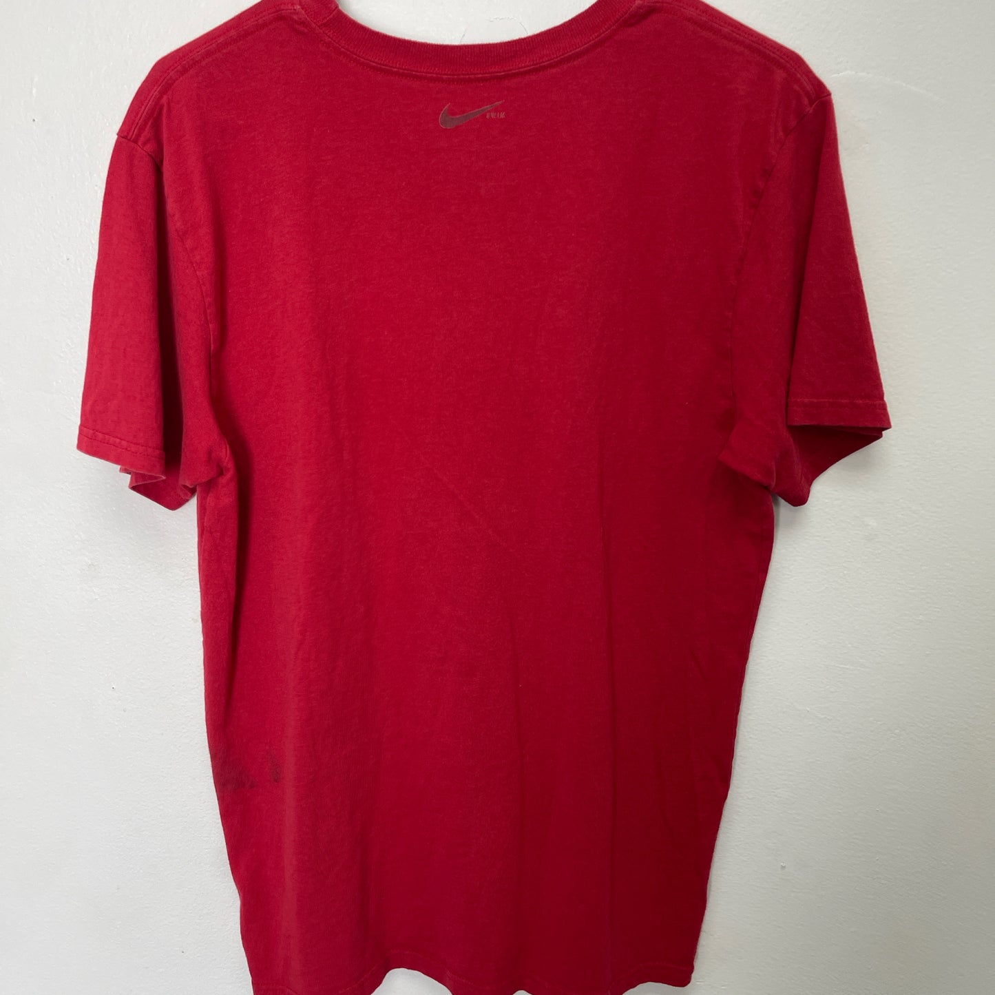 Red Nike cotton t-shirt with a bold graphic print #streetwear #skater size XL
