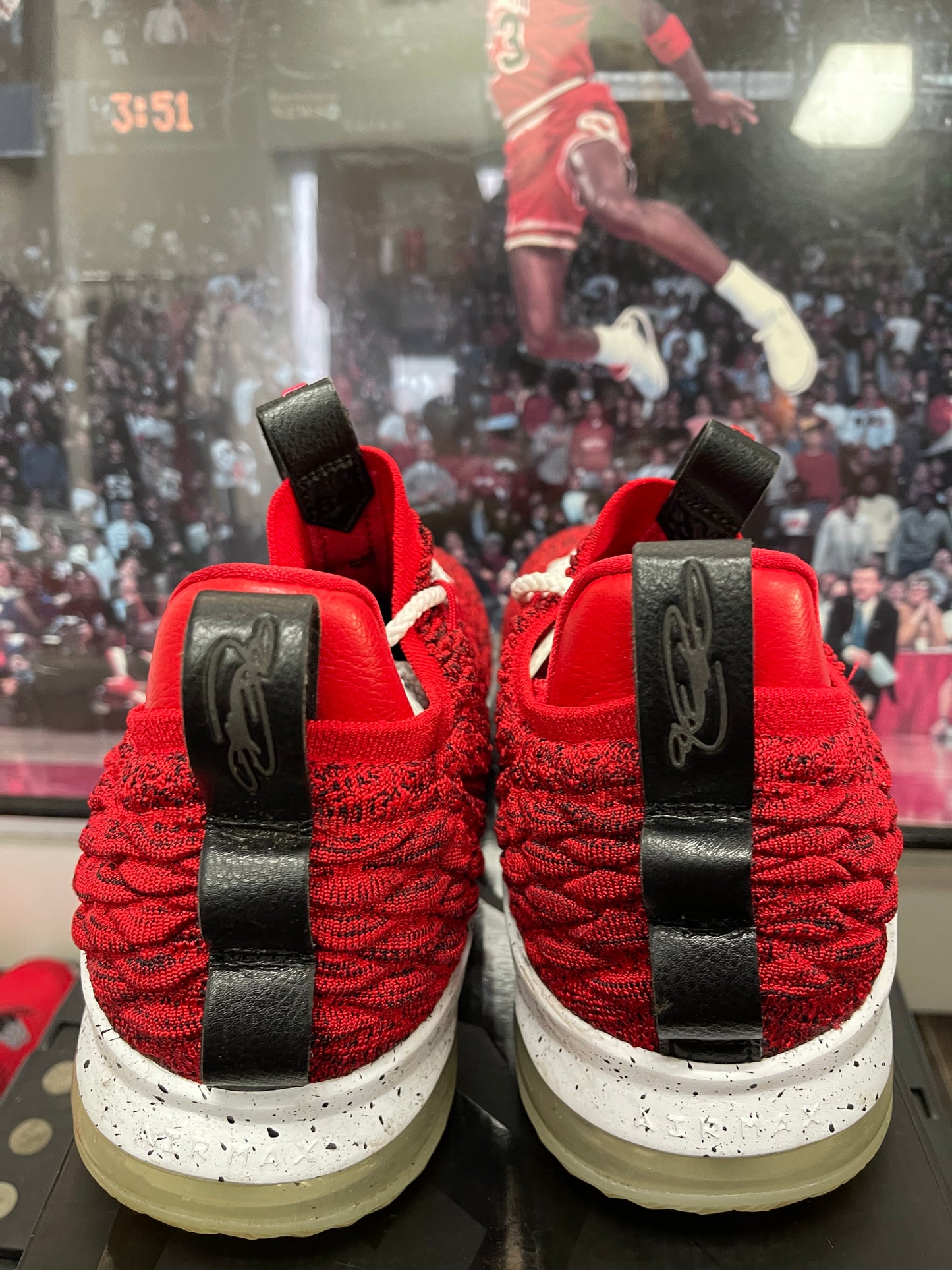 LeBron 15 low University Red size 12
