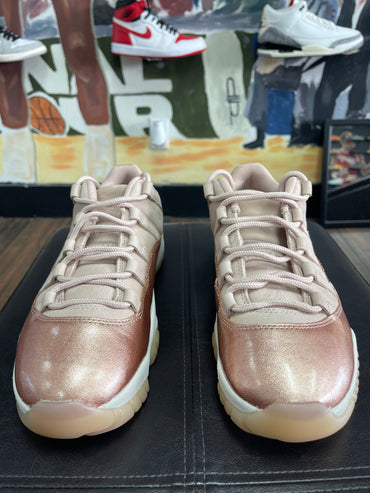 Air Jordan Retro 11 Low ‘ Rose Gold ‘ Size 8