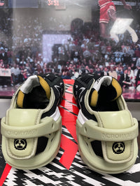 Blazer low Acronym Size 11
