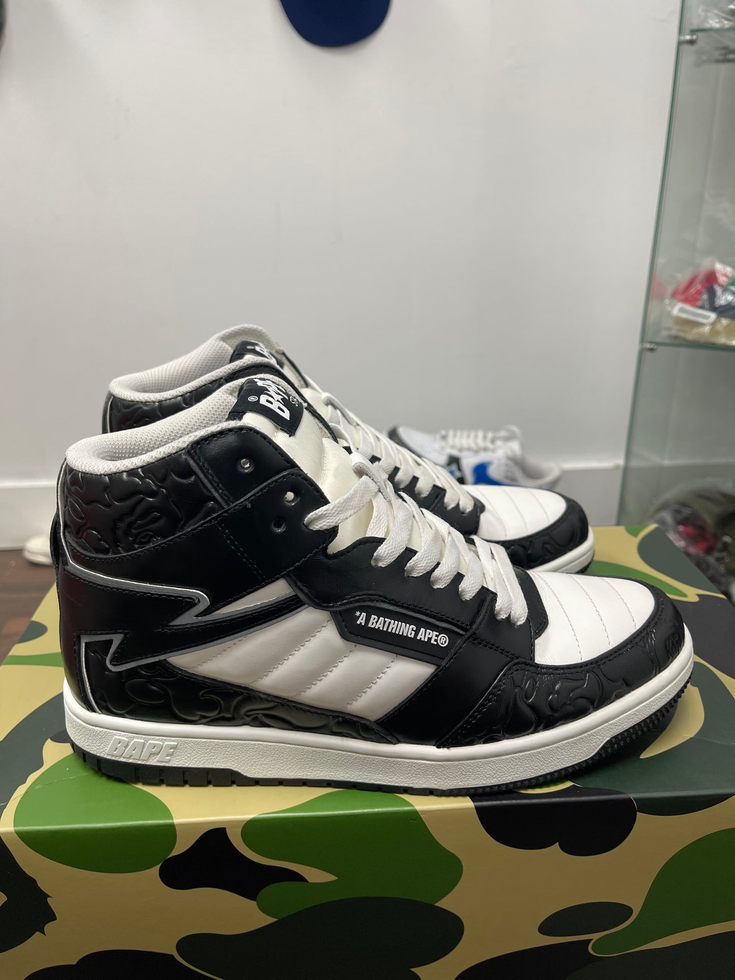 Bapesta Mid ‘ Black ‘ Size 9