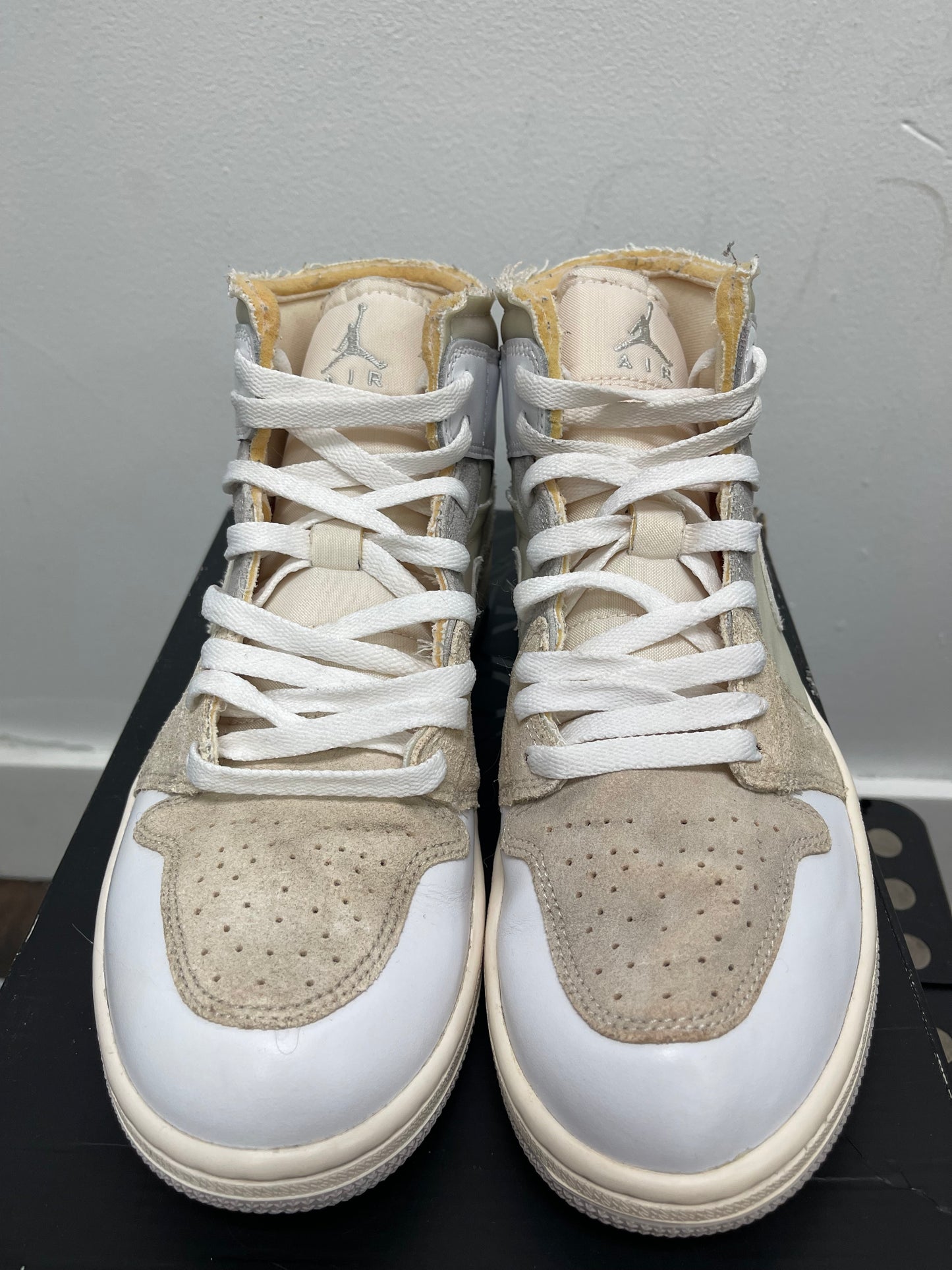 Air Jordan Retro 1 mid ‘ Craft White ‘ Size 8.5
