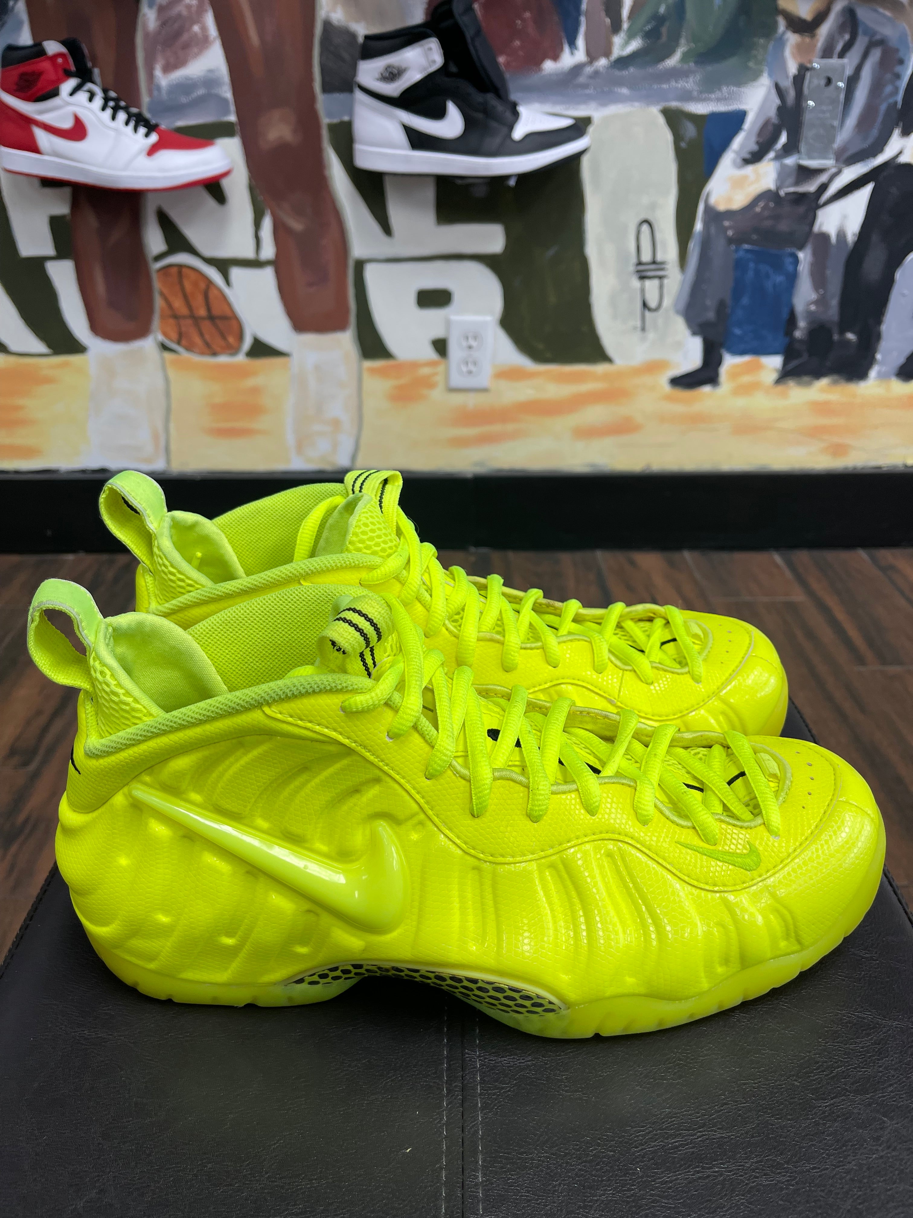 Foamposite Volt Size 12