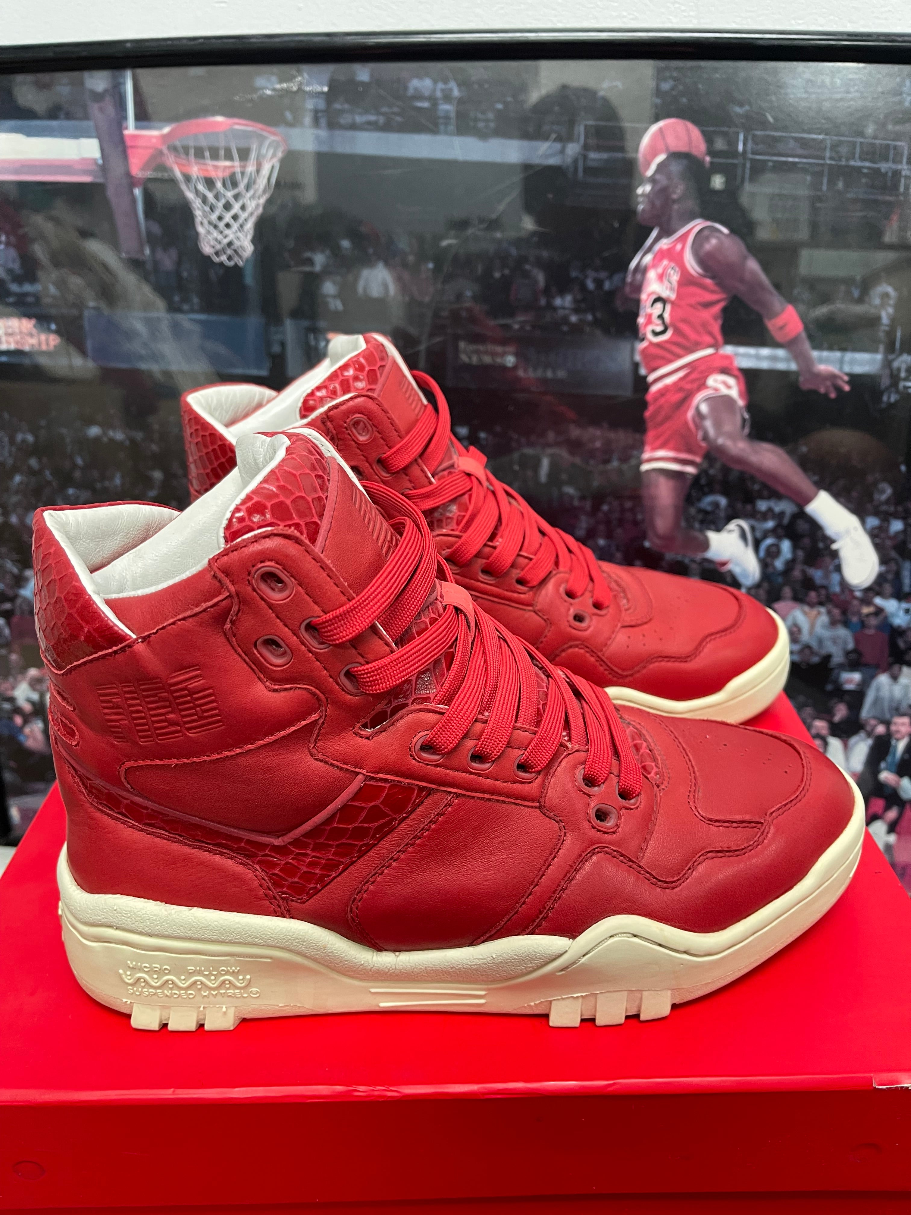 Kith Pony Red Size 7.5